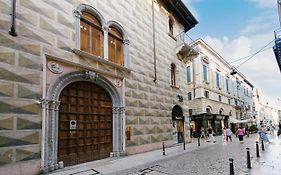 Palazzo Confalonieri Da Lisca