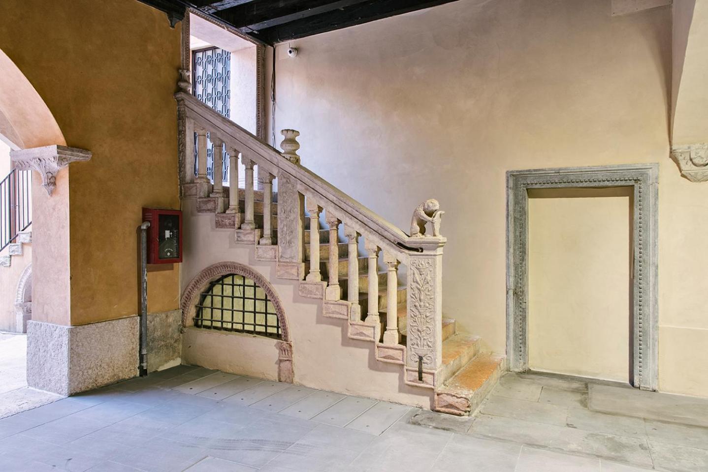 Palazzo Confalonieri Da Lisca Verona Exterior photo