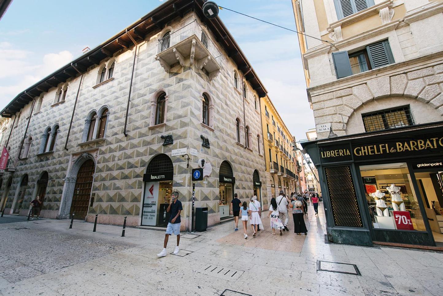 Palazzo Confalonieri Da Lisca Verona Exterior photo